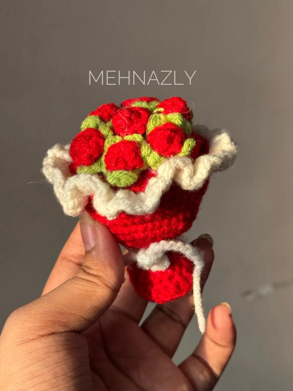 Crochet flower bouquet ring holder